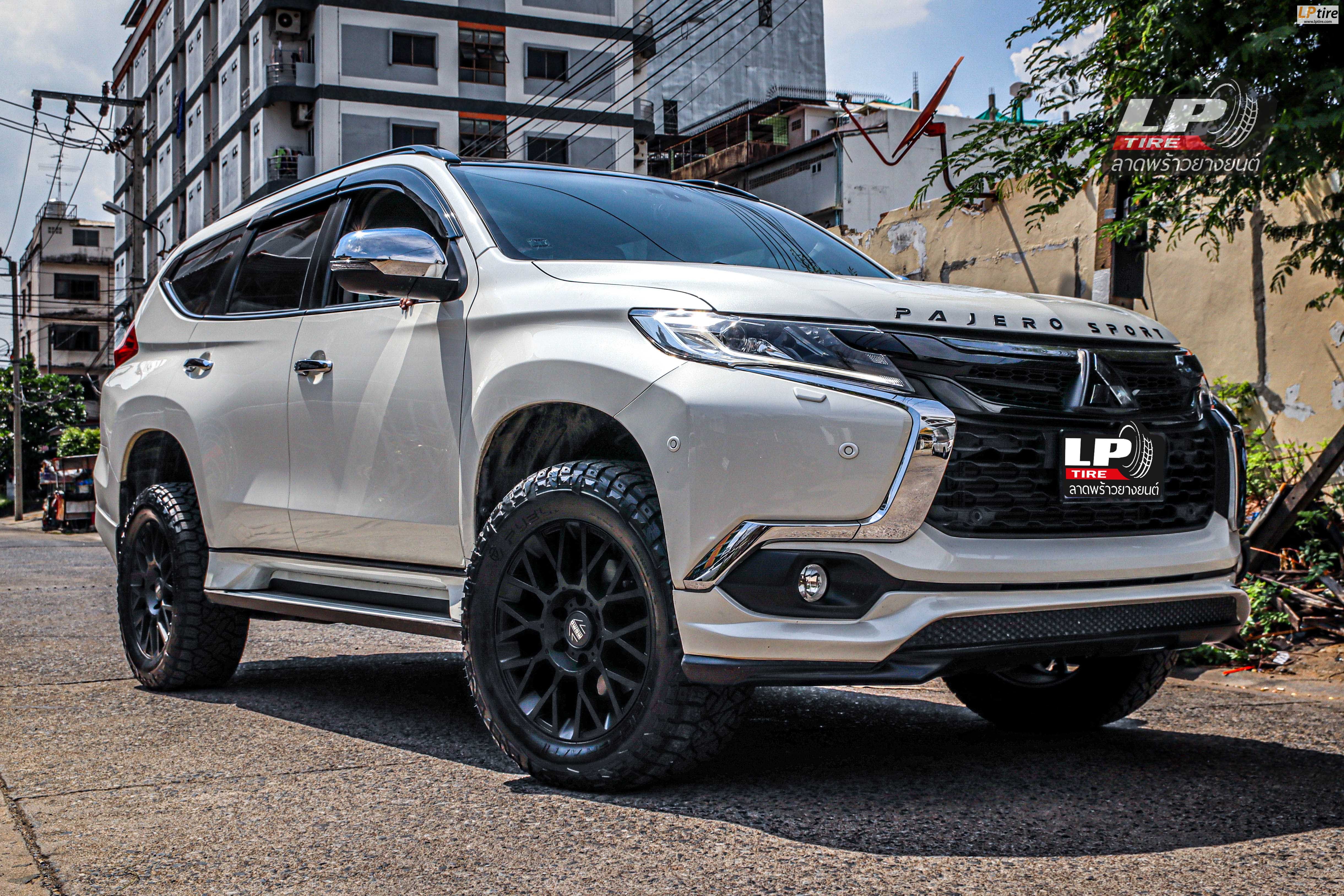 รถ - MITSUBISHI PAJERO ล้อแม็ก - MOMO H815 REVENGE SUV ดำด้าน ขอบ - 18x8 ET10 6x139.7 ยางเดิม - FUEL GRIPPER เบอร์ - 265/60-18