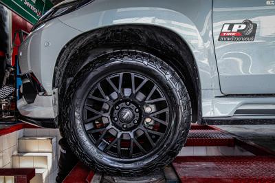 รถ - MITSUBISHI PAJERO ล้อแม็ก - MOMO H815 REVENGE SUV ดำด้าน ขอบ - 18x8 ET10 6x139.7 ยางเดิม - FUEL GRIPPER เบอร์ - 265/60-18