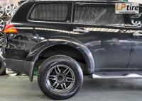 Mitsubishi Pajero + ล้อเเม็ก WestSport 17นิ้ว สีเทา + ยาง DUNLOP AT20 265/65-17