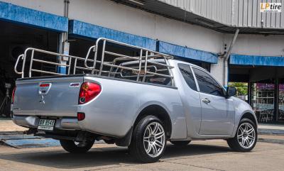 Mitsubishi Triton ล้อมือสองแท้ !! LENSO แท้ PROJECT-D 18x8.5/9.5นิ้ว 5x114.3 HS
พร้อมยางถอดสภาพสวยๆราคาประหยัด 235/50R18