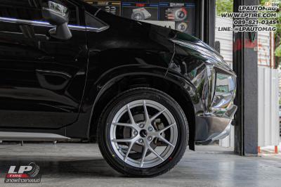 รถ - MITSUBIISHI X-PANDER ล้อแม็ก - EmotionR FRX BY LENSO SILVER สเปค - 17x7.5 ET35 5x114.3
ยาง - ALLIANCE AL30 030Ex เบอร์- 215/50-17