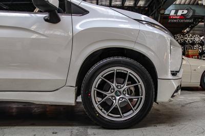 รถ - MITSUBISHI XPANDER NC ล้อแม็ก - VLF FLOW FORM VLF-10 17x7.5 ET38 5x114.3 Hyper silver สเปค -17x7.5 ET38 5x114.3 สเปค - ALLIANCE AL30 030Ex รัดยาง - 215/55-17