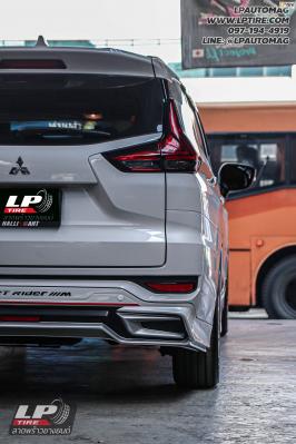 รถ - MITSUBISHI XPANDER ล้อแม็ก - ENKEI SC49(MQ39) ดำด้าน สเปค - 17x7.5 ET42 5x114.3
ยาง - YOKOHAMA V552 เบอร์ - 215/50-17 น็อตล้อ 7 เหลี่ยม 12x1.5