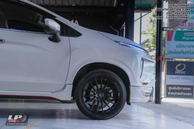 รถ - MITSUBISHI XPANDER ล้อแม็ก - ENKEI SC49(MQ39) ดำด้าน สเปค - 17x7.5 ET42 5x114.3
ยาง - YOKOHAMA V552 เบอร์ - 215/50-17 น็อตล้อ 7 เหลี่ยม 12x1.5