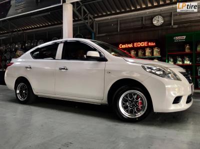 #NISSAN #ALMERA มาเสริมรองเท้าคู่ใหม่
กับโปรโมชั่นช่วยชาติ แม็ก MQ 689 15x7 ET30 4x100 ดำมิลลิ่งเงิน พร้อมยาง #DUNLOP LM704 195/55-15 สวยงามมากครับ