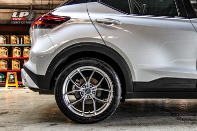 รถ -NISSAN KICKS P15 ล้อแม็ก - VLF FLOW FORM VLF-P02 Hyper silver สเปค -18x8 ET35 5x114.3 รัดยาง - ยางเดิม เบอร์ -