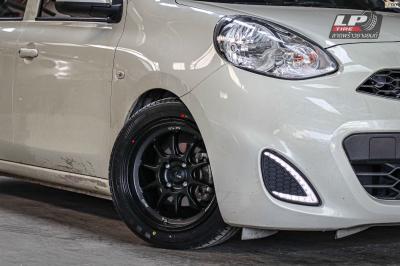 รถ -NISSAN MARCH ล้อแม็ก - ENKEI SC55 ดำด้าน สเปค - 15x7 ET28 4x100 รัดยาง - YOKOHAMA A-DRIVE AA01 เบอร์ - 195/50-15