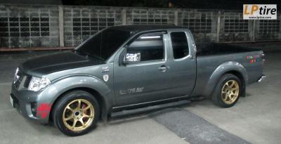 Nissan Navara + ล้อแม็ก SSW Advan SR-7 18นิ้ว สีทอง + ยาง MAXXIS HP600 235/55-18