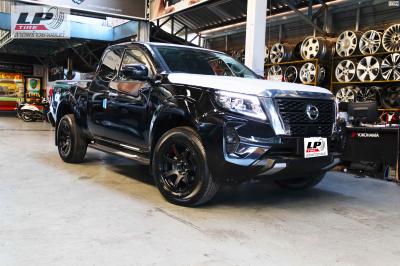 
NISSAN NAVARA (ป้ายแดง) LENSO RT-C สีดำด้าน 17x8.0 6x114.3 ET20 GRANDTREK DUNLOP AT25


255/65R17(ยางเดิม)
