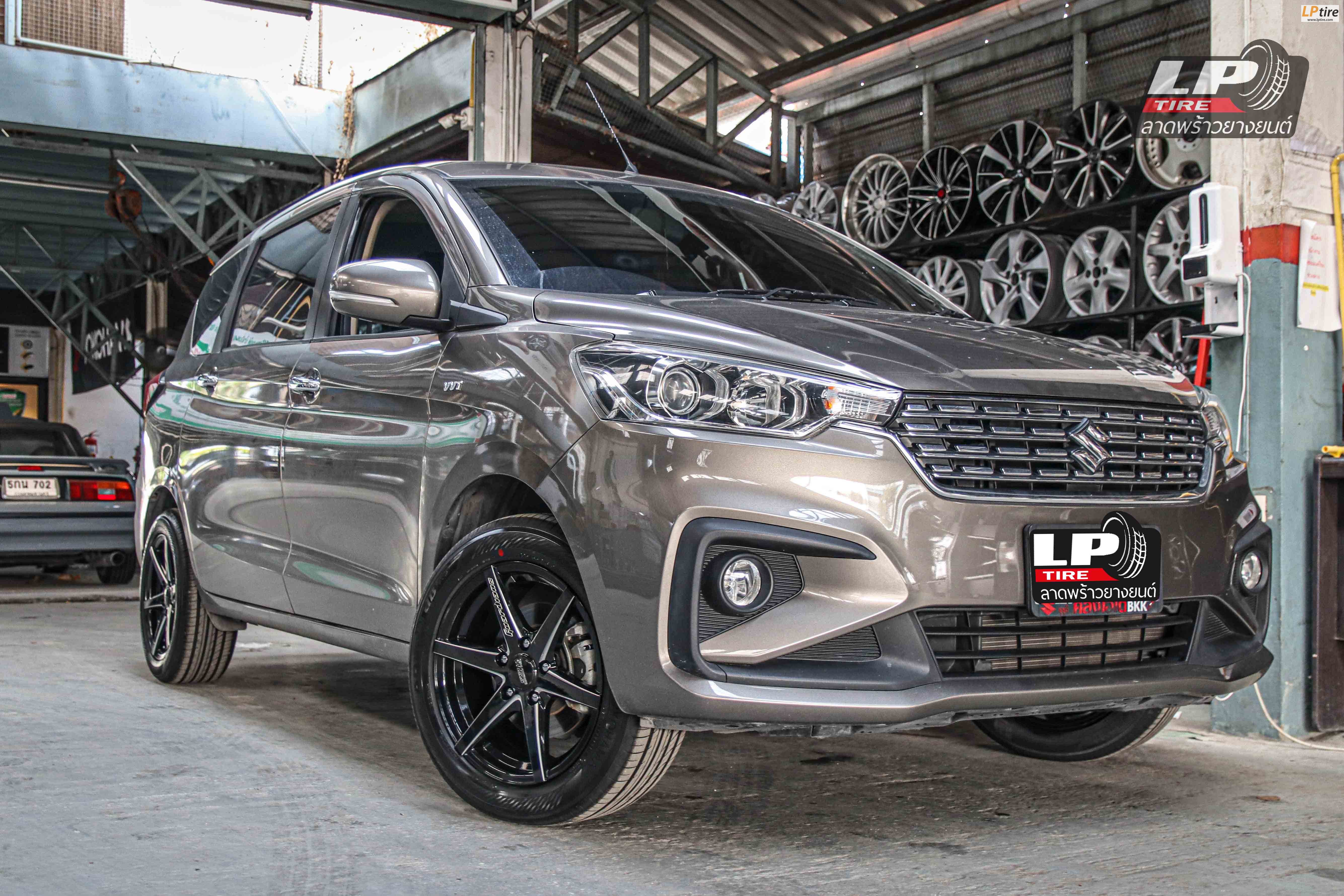 รถ - SUZUKI ERTIGA II (NC) ล้อแม็ก -SSW S379 ดำขลิบเงิน สเปค - 16x7 ET35 5x114.3
รัดยาง - YOKOHAMA V552 เบอร์ - 205/55-16