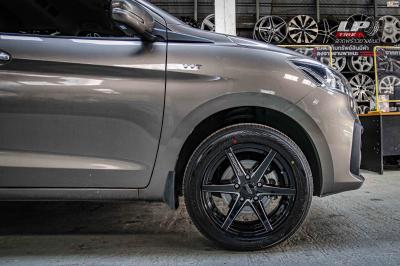 รถ - SUZUKI ERTIGA II (NC) ล้อแม็ก -SSW S379 ดำขลิบเงิน สเปค - 16x7 ET35 5x114.3
รัดยาง - YOKOHAMA V552 เบอร์ - 205/55-16