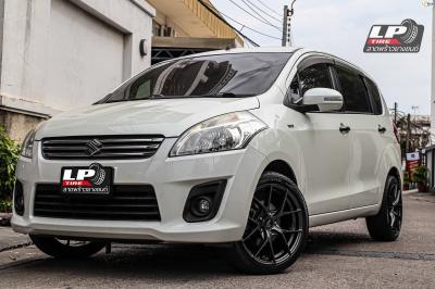 รถ - SUZUKI ERTIGA I (ZE) ล้อแม็ก - LENSO Jager Dyna HD สเปค -17x7.5 ET35 5x114.3
รัดยาง - DEESTONE R702 เบอร์ - 205/45-17