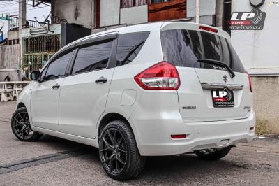 รถ - SUZUKI ERTIGA I (ZE) ล้อแม็ก - LENSO Jager Dyna HD สเปค -17x7.5 ET35 5x114.3
รัดยาง - DEESTONE R702 เบอร์ - 205/45-17