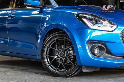 รถ - SUZUKI SWIFT ล้อแม็ก - LENSO Jager Dyna HD สเปค - 17x7.5 ET35 4x100
ยาง - YOKOHAMA ES32 เบอร์ - 205/45-17