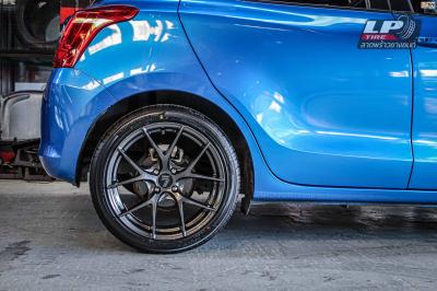 รถ - SUZUKI SWIFT ล้อแม็ก - LENSO Jager Dyna HD สเปค - 17x7.5 ET35 4x100
ยาง - YOKOHAMA ES32 เบอร์ - 205/45-17