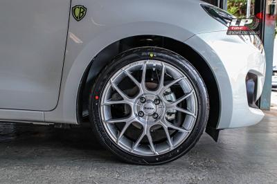 รถ - SUZUKI SWIFT ล้อแม็ก - MOMO H701 Raptor Hyper silver ขอบ - 17x7.5 ET40 4x100 ยาง - YOKOHAMA V701 เบอร์ - 205/45-17