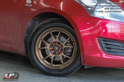 รถ -SUZUKI SWIFT ล้อแม็ก - SSW S104 ทองขอบทอง สเปค - 15x6.5 ET40 4x100 ยาง - LENSO D-1CS
เบอร์ -195/55-15