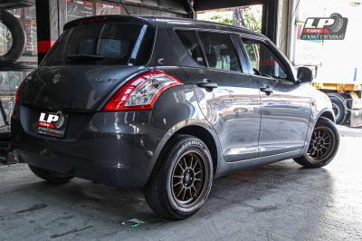 รถ - SUZUKI SWIFT II AZG ล้อแม็ก - KONIG N781 น้ำตาล(MBR2K) สเปค - 15x7.5 ET35 4x100
รัดยาง - ยางเดิม