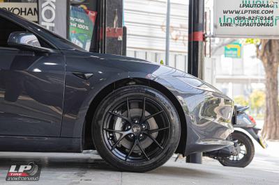 รถ - Tesla Model 3&nbsp;ล้อแม็ก - LENSO Jager Dyna ดำด้าน สเปค- 18x8.5 ET35 5x114.3&nbsp;ใช้ยางเดิม