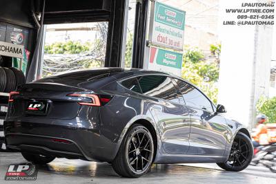 รถ - Tesla Model 3&nbsp;ล้อแม็ก - LENSO Jager Dyna ดำด้าน สเปค- 18x8.5 ET35 5x114.3&nbsp;ใช้ยางเดิม
