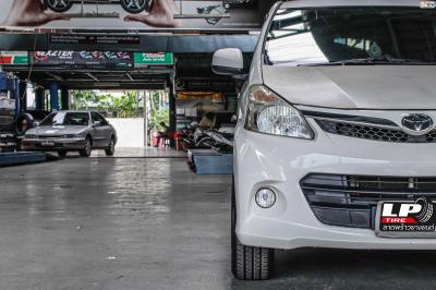 รถ - TOYOTA AVANZA ล้อแม็ก - NAYA F151 (YA3939) ดำหน้าเงาอันเดอร์คัตแดง ขอบ - 15x7 ET35 4x100-4x114.3 ยาง - YOKOHAMA A-DRIVE AA01 เบอร์ -195/60-15 น้ำมันเบรค CASTROL DOT3 0.5 ลิตร
ลูกหมากกันโคลง RBI