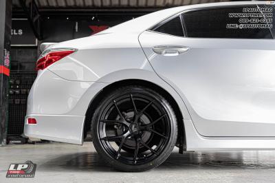 รถ - TOYOTA ALTIS ล้อแม็ก - LENSO JAGER DYNA ดำด้าน สเปค - 18x8.5 ET35 5x100 รัดยาง - LENSO D-1CS เบอร์ - 225/40-18