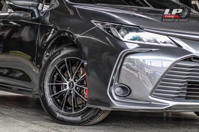 รถ - TOYOTA Corolla Altis E210 ล้อแม็ก - SSW E101 ดำหน้าเงา สเปค - 15x6.5 ET38 5x100
รัดยาง - BRIDGESTONE PRIMACY 4 (ยางเดิม) เบอร์ - 195/65-15