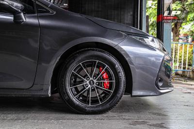 รถ - TOYOTA Corolla Altis E210 ล้อแม็ก - SSW E101 ดำหน้าเงา สเปค - 15x6.5 ET38 5x100
รัดยาง - BRIDGESTONE PRIMACY 4 (ยางเดิม) เบอร์ - 195/65-15