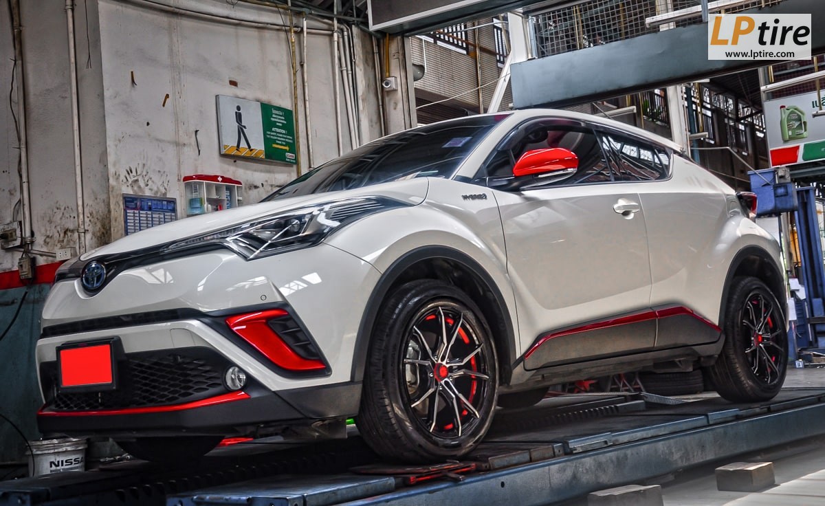 Toyota C-HR + แม็ก NAYA Everest-ll 17นิ้ว สีดำเงาอันเดอร์คัตแดง