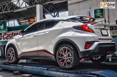 Toyota C-HR + แม็ก NAYA Everest-ll 17นิ้ว สีดำเงาอันเดอร์คัตแดง