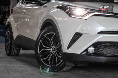 รถ -TOYOTA C-HR (ป้ายแดง) ล้อแม็ก -ENKEI CUV ดำกลึงหน้าเงา สเปค - 18x8 ET40 5x114.3
รัดยาง - YOKOHAMA AE51 เบอร์ - 235/50-18