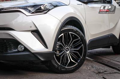 รถ -TOYOTA C-HR (ป้ายแดง) ล้อแม็ก -ENKEI CUV ดำกลึงหน้าเงา สเปค - 18x8 ET40 5x114.3
รัดยาง - YOKOHAMA AE51 เบอร์ - 235/50-18