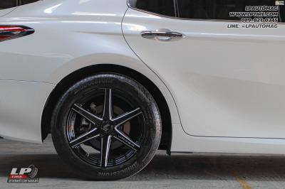 รถ - TOYOTA CAMRY ล้อแม็ก -LENSO Jager Craft ดำเงามิลลิ่งก้านเงิน สเปค - 17x7.5 ET35 5x114.3
ยางเดิม