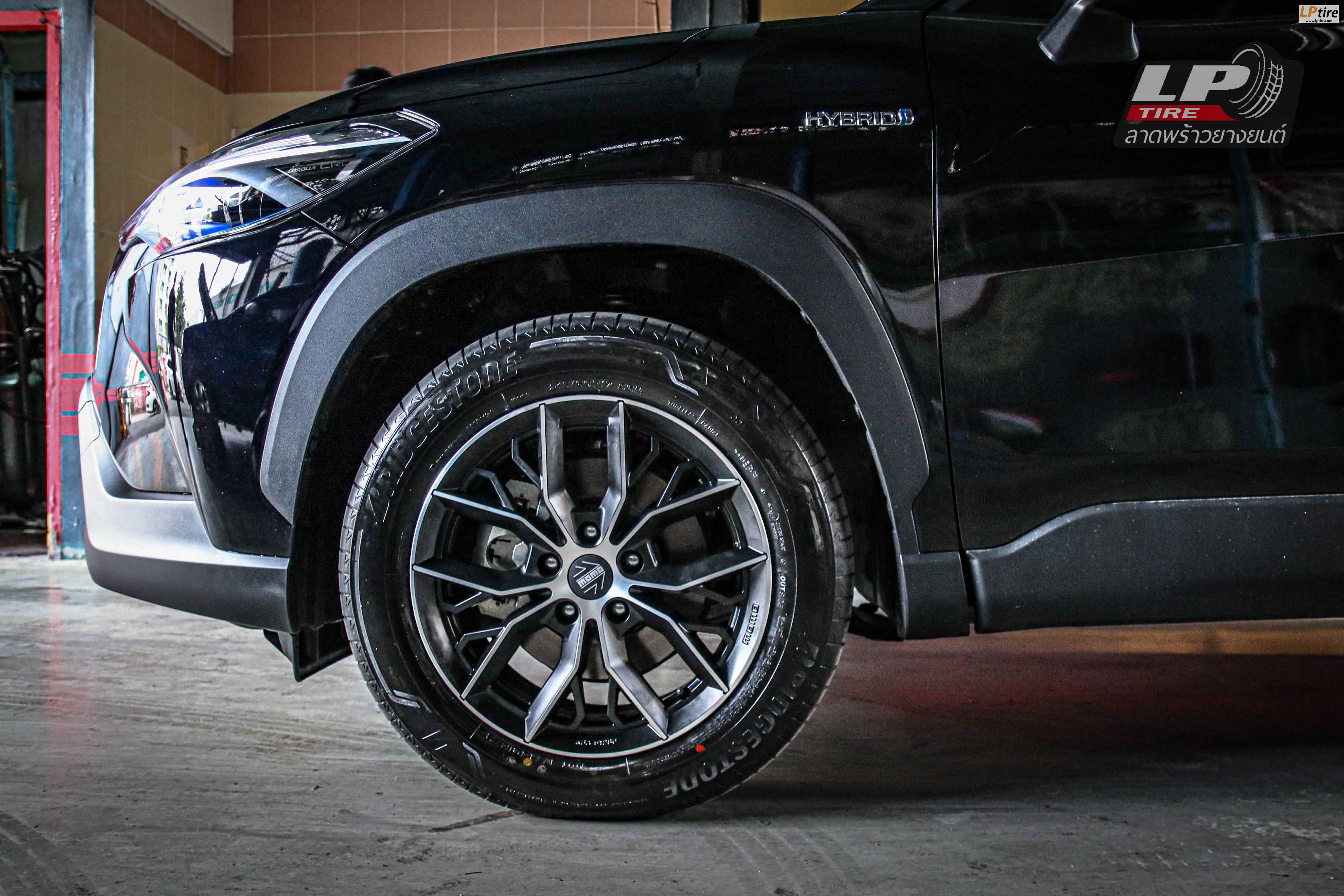 รถ - TOYOTA CROSS XG10 ป้ายแดง ล้อแม็ก - MOMO MASSIMO ดำหน้าเงา สเปค - 17x7.5 ET35 5x114.3 รัดยาง - BRIDGESTONE ALENZA เบอร์ - 215/60R17