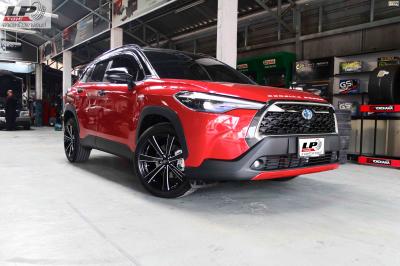 #TOYOTA#CROSS xป้ายแดง จัดแม็ก #LENSO JAGER #GAMMA 18x8.5 ET35 5x114.3 #ดำเงาขลิปเงิน ใส่ยางเดิมสวยงามลงตัว