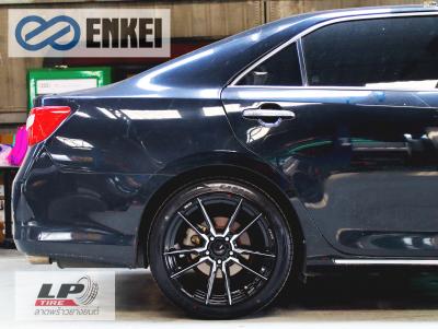 #TOYOTA#CAMRY จัดล้อแม็ก #Enkei#YHI#SC47 18x8.5 ET40 5x114.3 #ดำเงากลึงหน้าเงา พร้อมยาง DEESTONE R702 225/45-18 ล้อแม็กพร้อมยาง ยังสวยลงตัวแบบหล่อขึ้นทีเดียวของรถลูกค้า