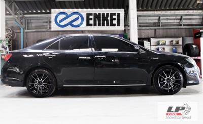 #TOYOTA#CAMRY จัดล้อแม็ก #Enkei#YHI#SC47 18x8.5 ET40 5x114.3 #ดำเงากลึงหน้าเงา พร้อมยาง DEESTONE R702 225/45-18 ล้อแม็กพร้อมยาง ยังสวยลงตัวแบบหล่อขึ้นทีเดียวของรถลูกค้า