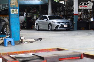 #TOYOTA #CAMRY ป้ายแดง จัดแม็ก #MGW F20 K48 17x7.5 ET42 5x114.3 BCกลึงหน้าเงา 
ใส่ยางเดิมยังสวยลงตัวขอบคุณที่วางใจ 