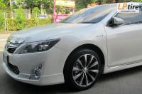 Toyota Camry + ล้อแม็ก Venerdi Madelena (K48) 18นิ้ว สีกราไฟร์หน้าเงา + ยาง YOKOHAMA V551 225/45-18