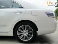 Toyota Camry + ล้อแม็ก Lenso Venetian 2 17นิ้ว สีเทาหน้าเงา + ยาง YOKOHAMA EARTH-1 215/55-17