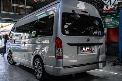 รถ - TOYOTA COMMUTER H200 ล้อแม็ก - YACHIYODA HI-4X4 กันเมทาลิกหน้าเงา สเปค - 17x7.5 ET30 6x139.7 ยาง - ยางเดิม