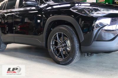 #Toyota#Corolla#Cross (ป้ายแดง) เสริมหล่อ จัดแม็ก #LENSO#Jager#Dyna 17x7.5 ET35 5x114.3 Hyper Dark ใช่ยางเดิม ยังสวยลงตัวครับ #สีหายากมาก