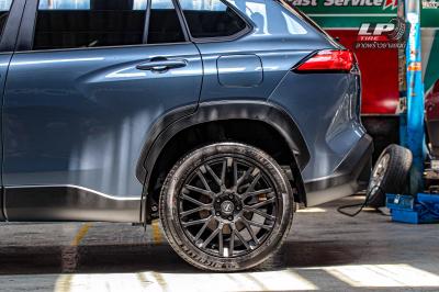 รถ - TOYOTA CROSS ป้ายแดง ล้อแม็ก - MOMO H486T REVENGE ดำด้าน ขอบ - 18x8 ET38 5x114.3 ยางเดิม - MICHELIN PRIMACY 4 เบอร์ -225/50-18