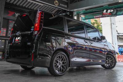 รถ - TOYOTA ESQUIRE ล้อแม็ก - SSW M341 BC สเปค - 17x7 ET42 5x114.3 รัดยาง - ALLIANCE AL30 030Ex เบอร์- 215/55-17