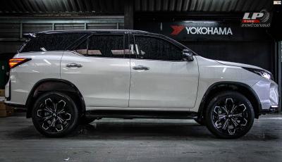 รถ - TOYOTA FORTUNER  ล้อแม็ก - LENSO BLACK ANGEL V5 สีดำเงาขลิปเงิน สเปค - 20x9.5 6x139.7 ET20