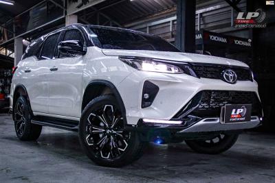 รถ - TOYOTA FORTUNER  ล้อแม็ก - LENSO BLACK ANGEL V5 สีดำเงาขลิปเงิน สเปค - 20x9.5 6x139.7 ET20