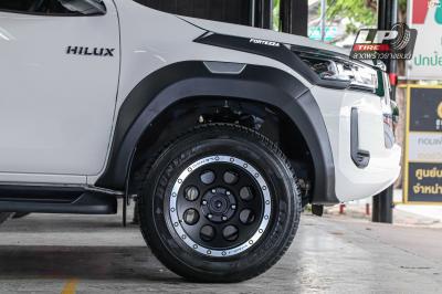รถ - TOYOTA HILUX REVO ล้อแม็ก - LENSO MAX-1 ดำด้านขอบเงิน ขอบ - 17x9 ET0 6x139.7  ยางเดิม -DUNLOP เบอร์ - 265/55-17