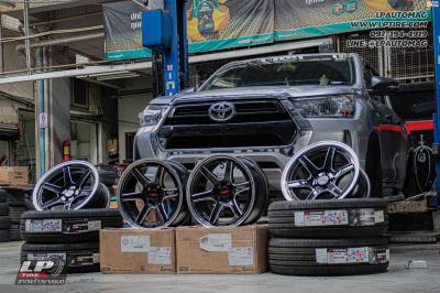 รถ -TOYOTA REVO ล้อแม็ก -LENSO TRD TR4 ดำขลิปเงินขอบเงา สเปค -17x8 ET10 5x114.3 ยาง - YOKOHAMA V552 เบอร์ - 215/60-17