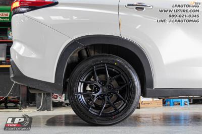 รถ - TOYOTA INNOVA&nbsp;ล้อแม็ก - VAGE VF04 FlowForming BLACK FLAT สเปค - 18x8.5 ET35 5x112-5x114.3&nbsp;ยาง - YOKOHAMA V553 เบอร์ - 235/50-18