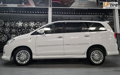 TOYOTA INNOVA + ล้อแม็ก Bellona WAF ขอบ 17นิ้ว สีHyper Silver หน้าเงา + ยางรถยนต์ YOKOHAMA E70 215/55-17